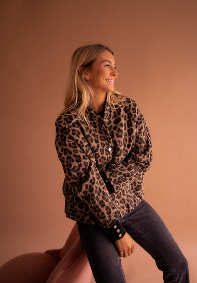 Chaleur Féline & Style Audacieux